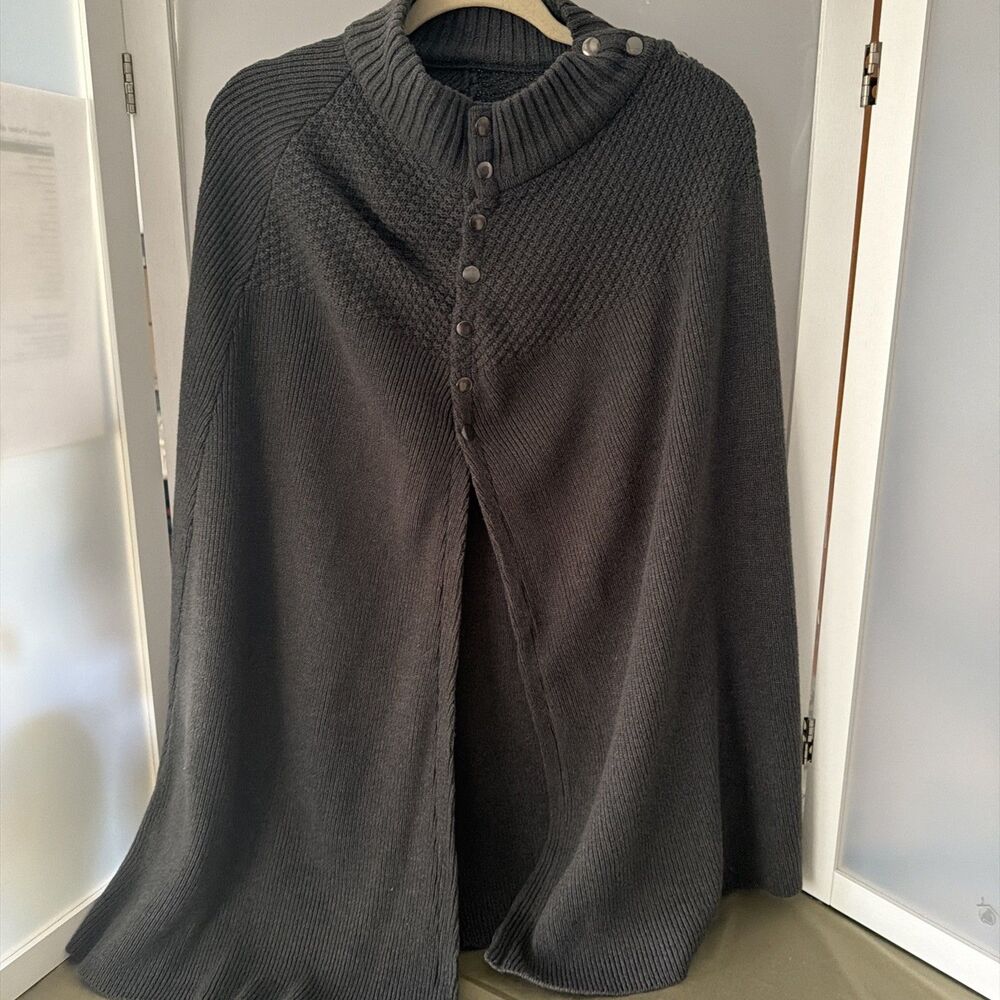 G.I.L.I. Women's Knit Sweater Cape Poncho Mock Neck Button M/L Gray